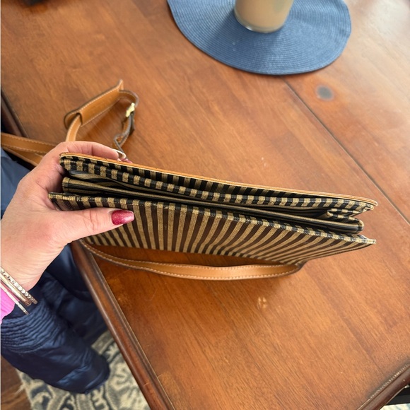 Beautiful Authentic Vintage Fendi Penguin Stripe Crossbody - Picture 8 of 16